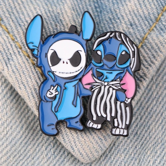 1 LEFT‼️ Lilo & Stitch X Nightmare Before Christmas Skull Disney Fan Badge Gift - Picture 2 of 10